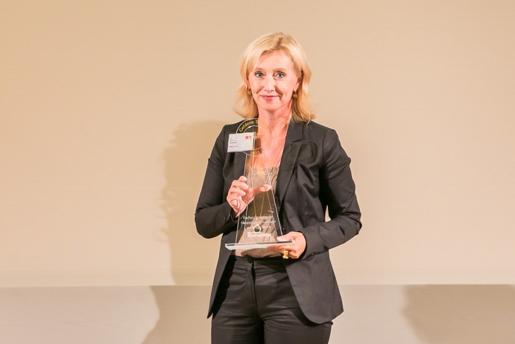 Dr. Andrea Hofmaier, Senior Director MS Franchise Germany Biogen, auf der Preisverleihung